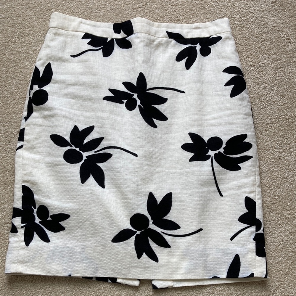 J Crew The Pencil Skirt, EUC